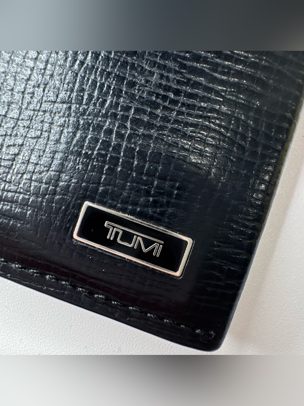 Tumi Black Textured Leather Bi-Fold Wallet - Picture 2 of 10